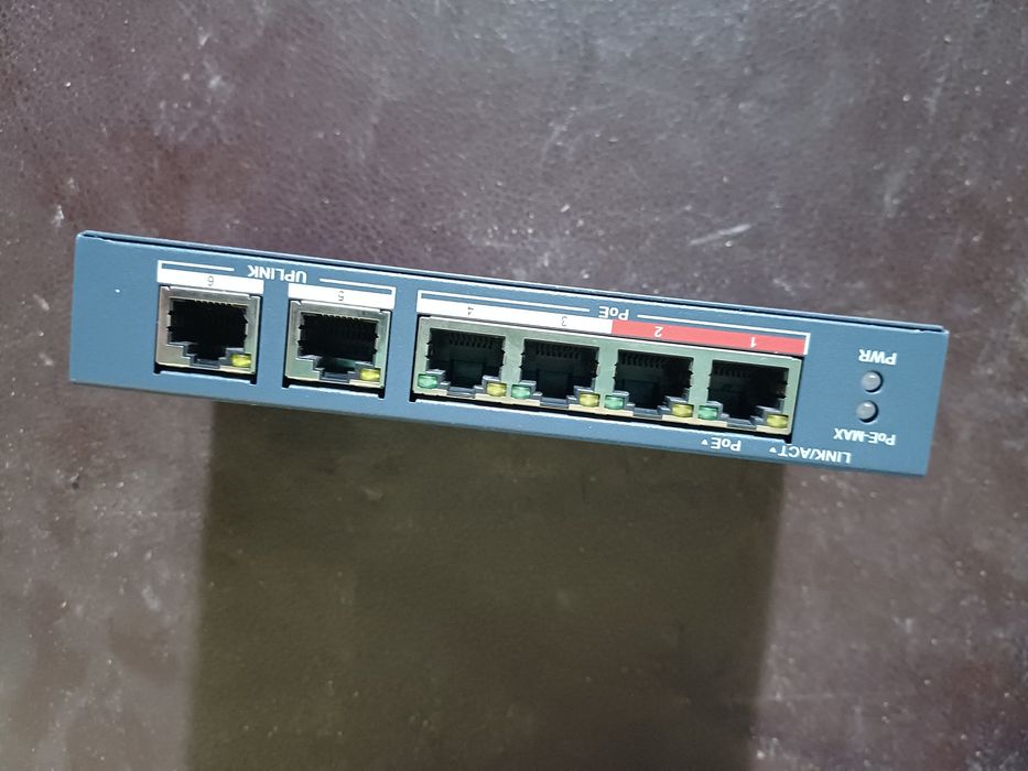 Комутатор кое в рабочем состоянии.