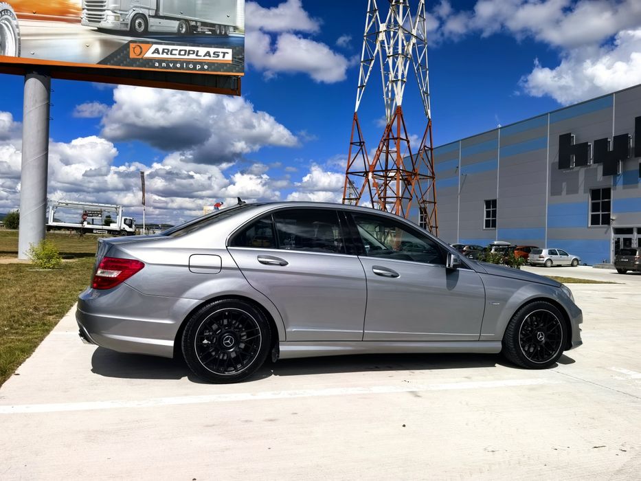 Vand Mercedes C300 4 matic