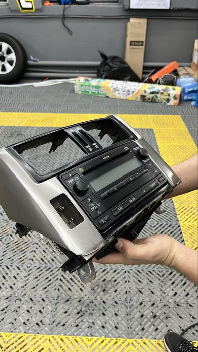 Магнитола Toyota Prado