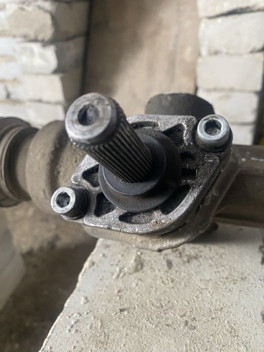 Продам рулевую рейку