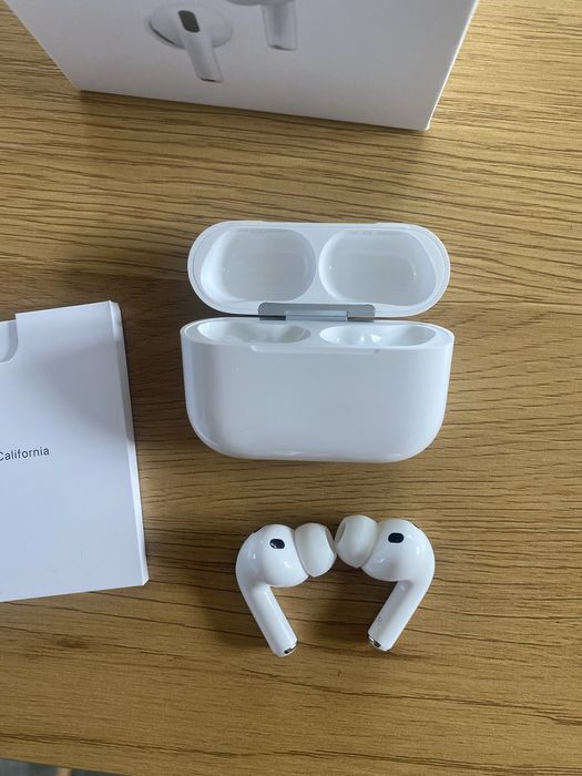AirPods Pro 3 Sigilate cu Factura