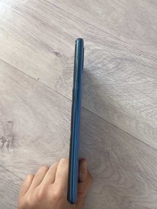 Телефон Самсунг А50