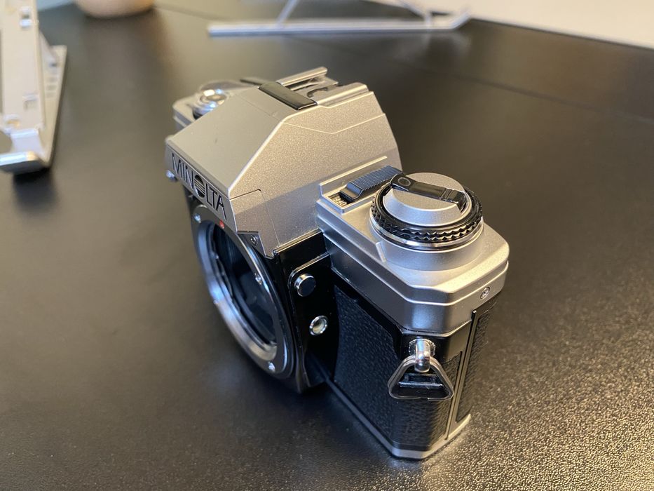 Minolta X-300 - лентов фотоапарат