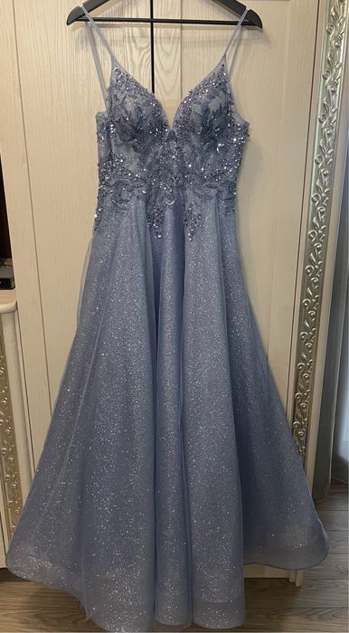 Бална рокля чисто нова