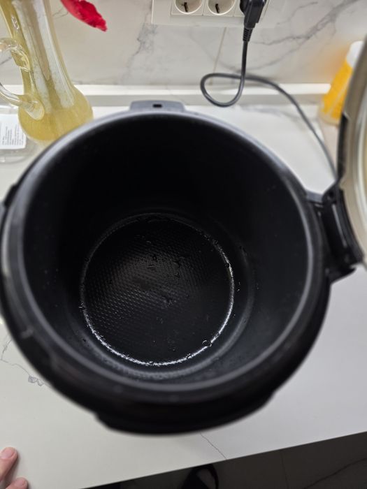 Multicooker Tefal One Pot oala sub presiune