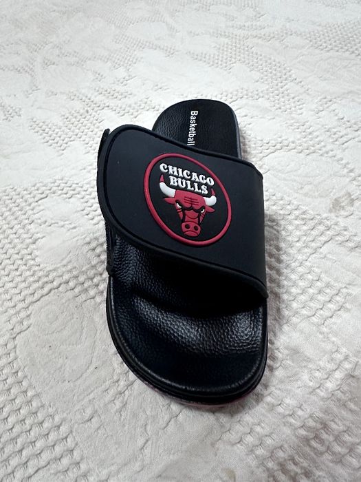 Мужской тапочка CHICAGO BULLS NEW
