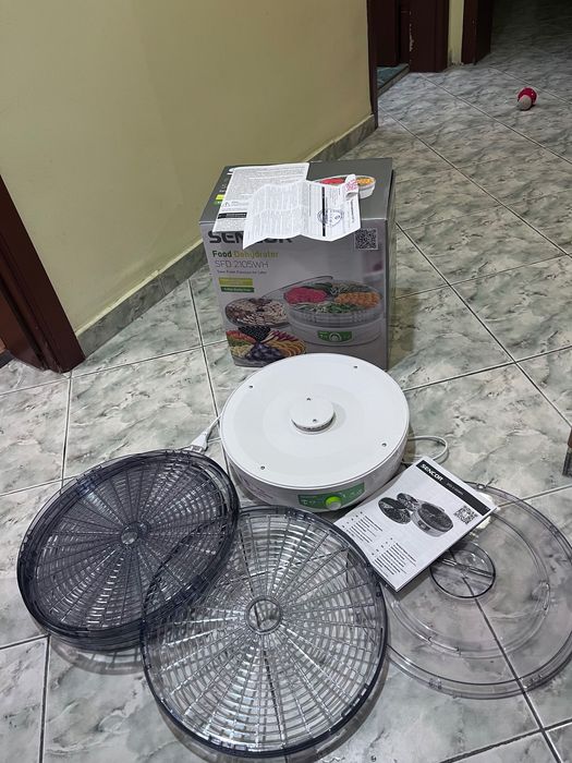 Уред за сушене на плодове/ Food Dehydrator