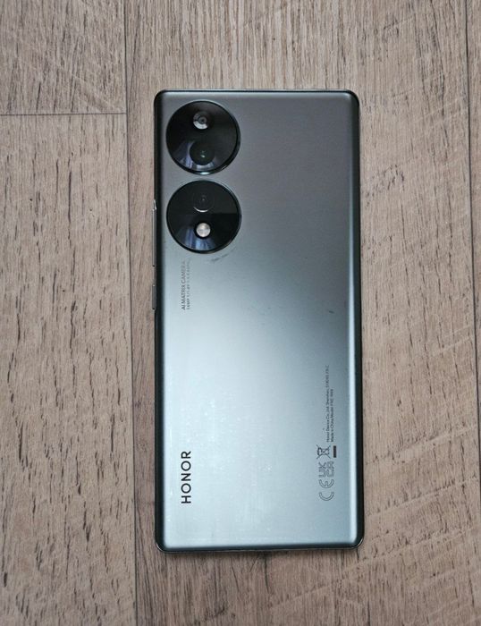 Honor 70 8/128...