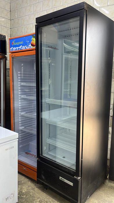 Вертикальные витринные морозильники