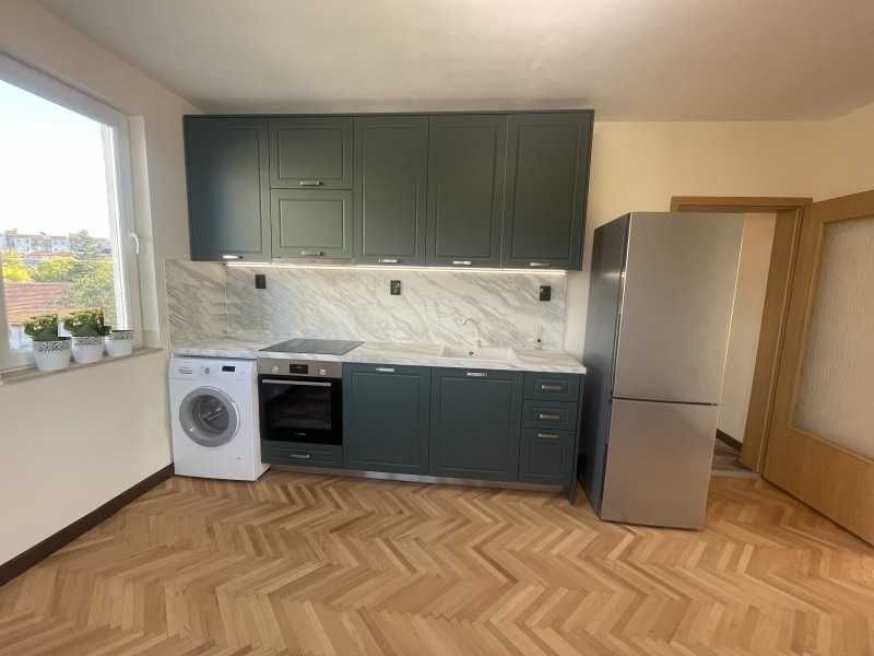 Продава се Тристаен апартамент в Пловдив, Кючук Париж - 51 кв.м за 2451 €/кв.м - Снимка #1