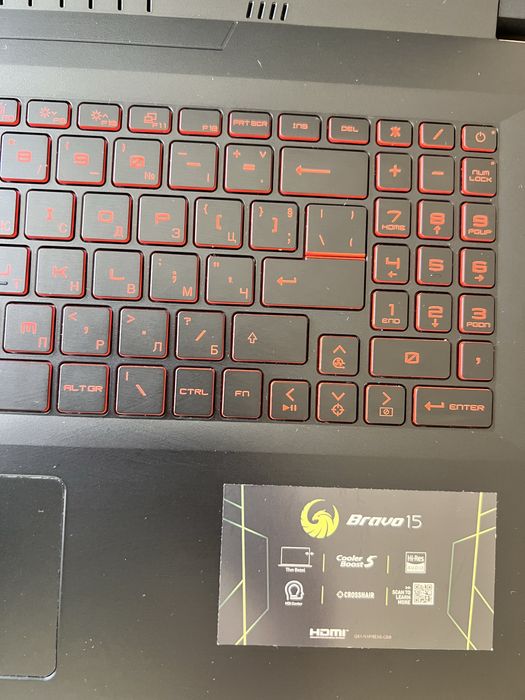 Лаптоп MSI bravo 15 B5DD