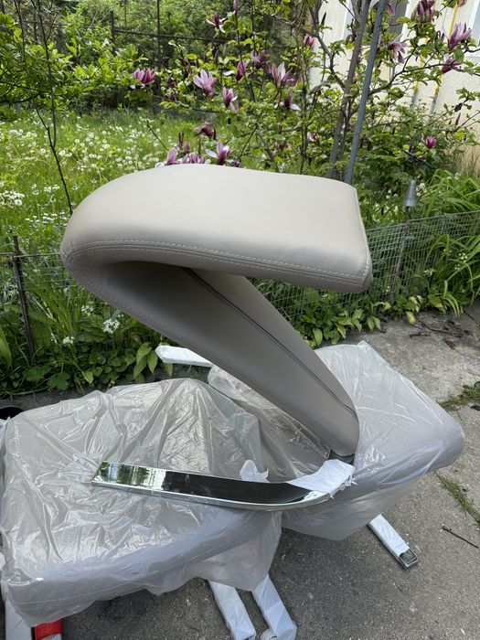 Scaune piele set de 4 bucati noi