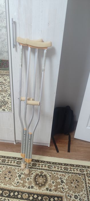 костыль подмышечный