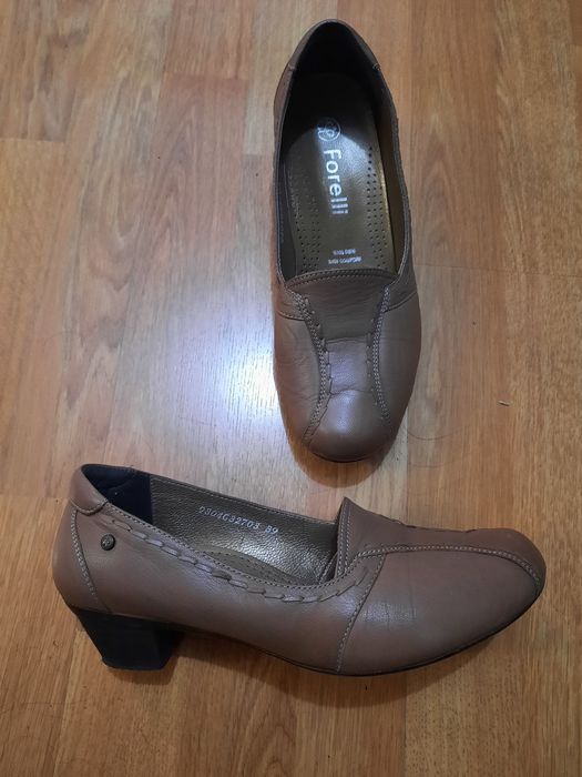 Женская обувь 39 размер