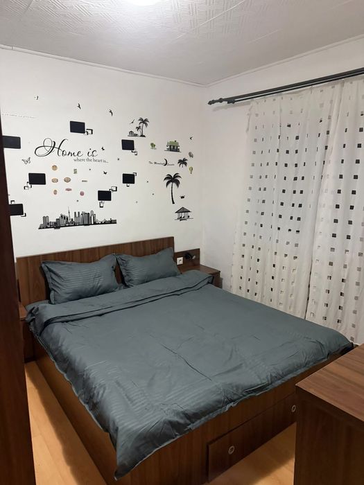Închiriez apartament