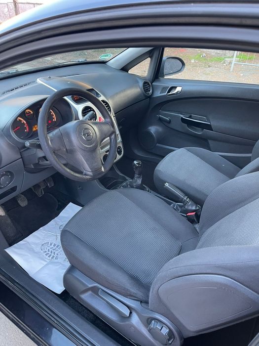 Opel CORSA D 2009 - 1000 benzina