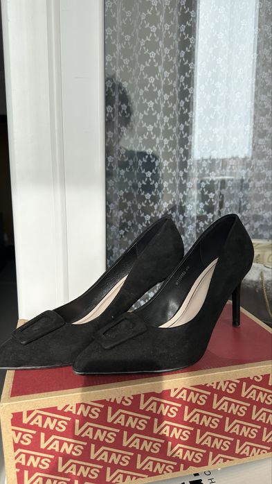 6 пар обуви за 10.000тг!