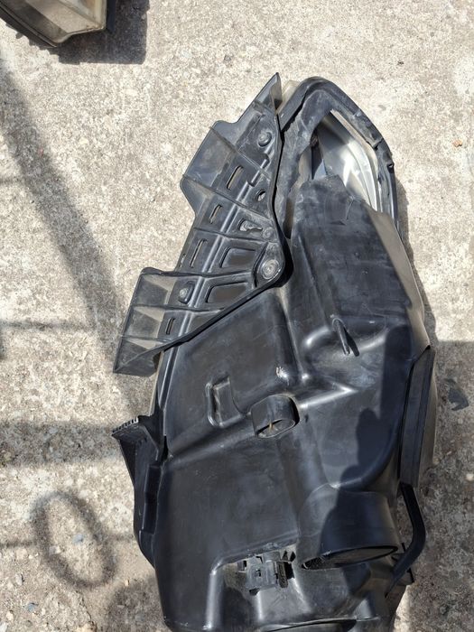 Фарове за citroen c4 grand picasso 2009