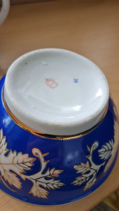 порцеланов сет грозде и злато