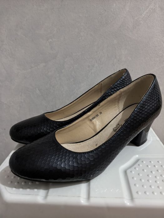 Продам туфли качественные