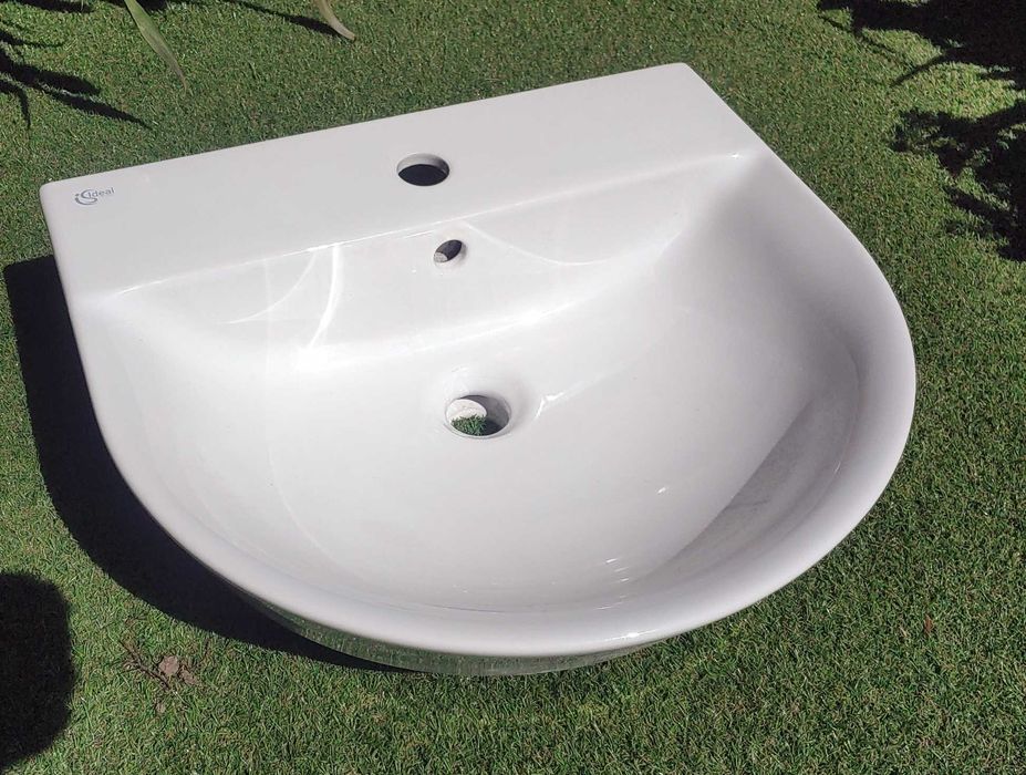 Мивка Ideal Standart и смесител InterCeramic