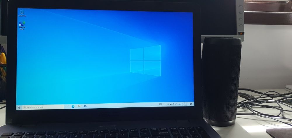 Laptop ASUS VivoBook 15 A542UA