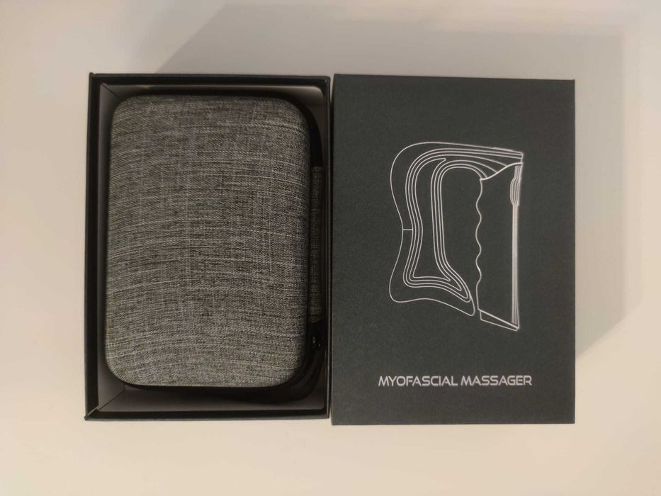 Aparat NOU de masaj cu tehnologie EMS+vibratii, 3 viteze, negru