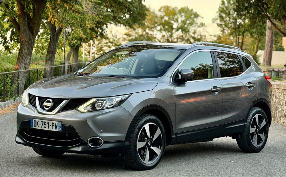 Nissan Qashqai TEKNA 1.5 DCI 110 CP Panoramic Navi Camere 360g Km  Reali