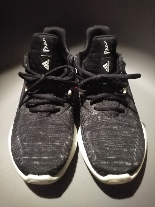 Маратонки Adidas parley