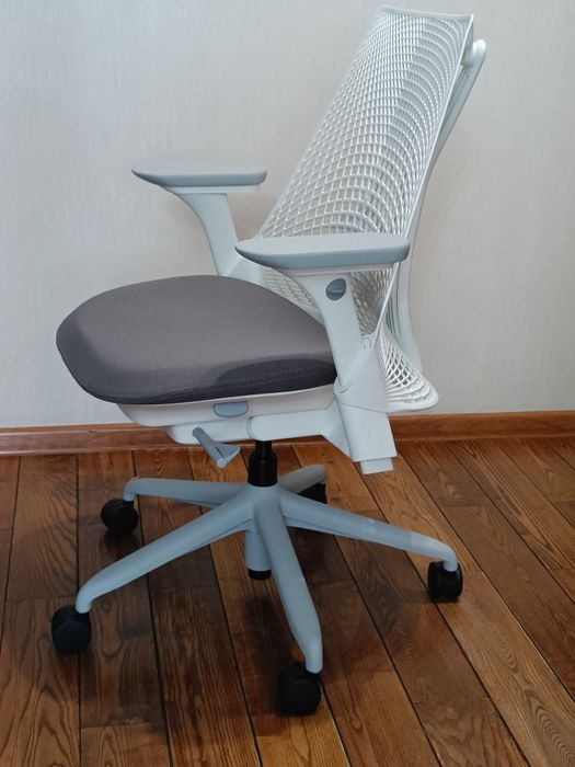 Кресло Herman Miller Sayl