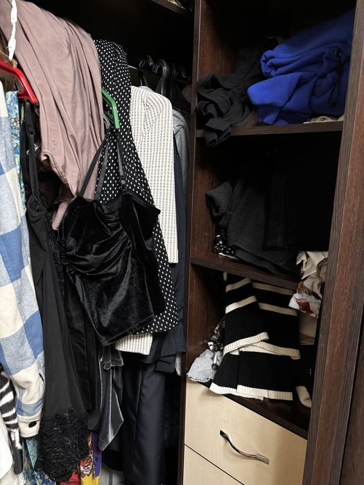 Продам угловой шкаф