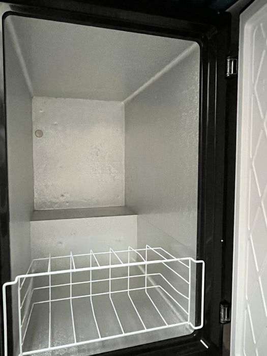 Продам морозильник