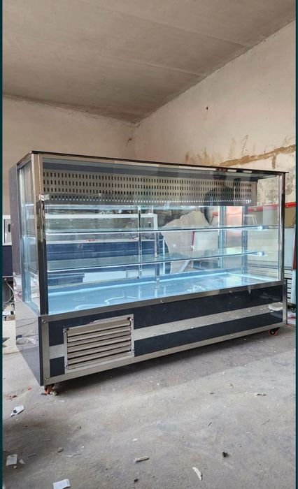 Витрина холодилник