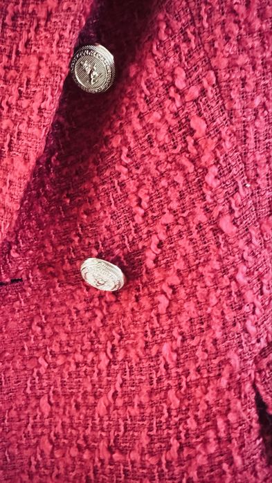 Продам костюм новый Zara