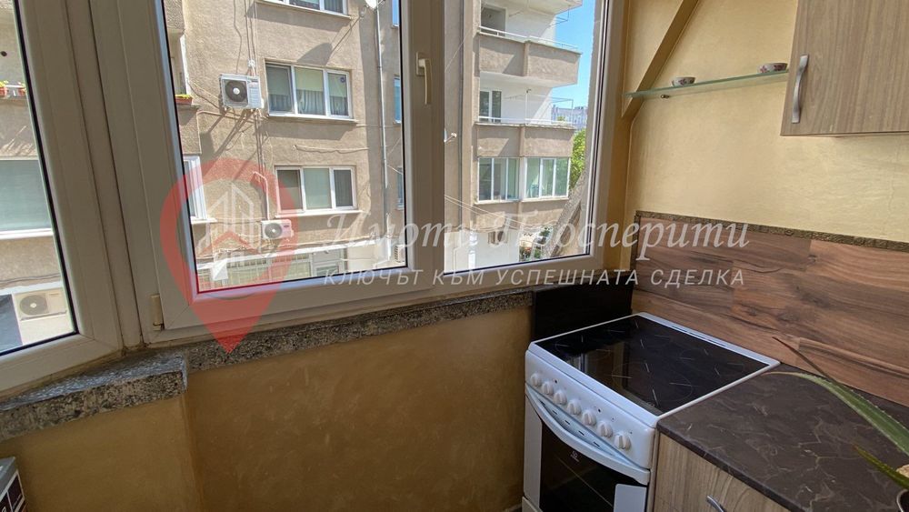 Дава се под наем Тристаен апартамент в София, Лозенец - 85 кв.м за 800 € - Снимка #9