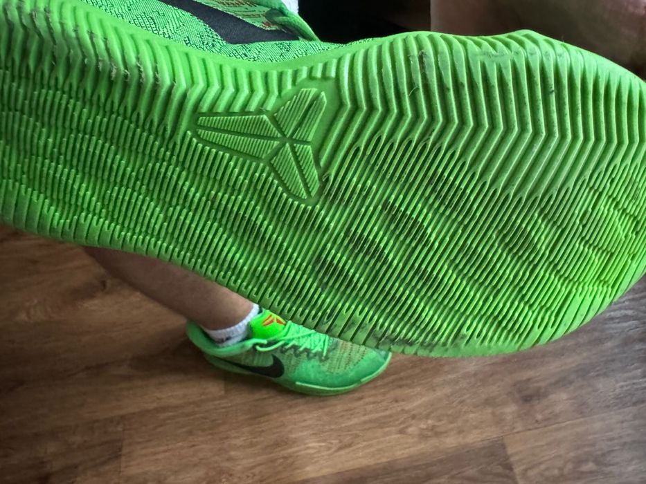 Продам баскетбольные кроссовки