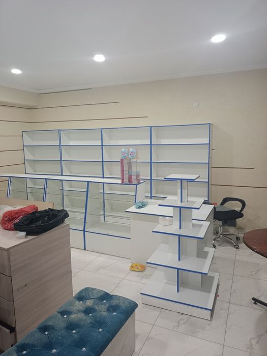 Продам витрину в магазин