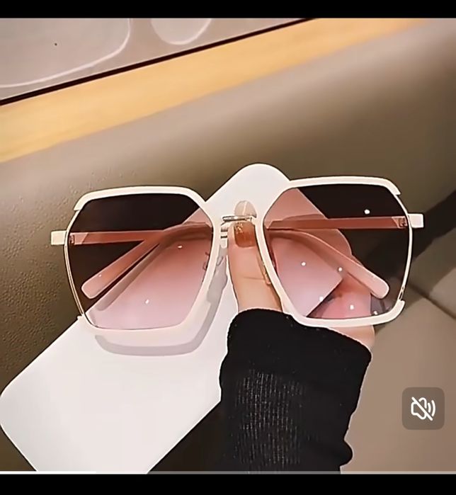 Очки солнцезащитные