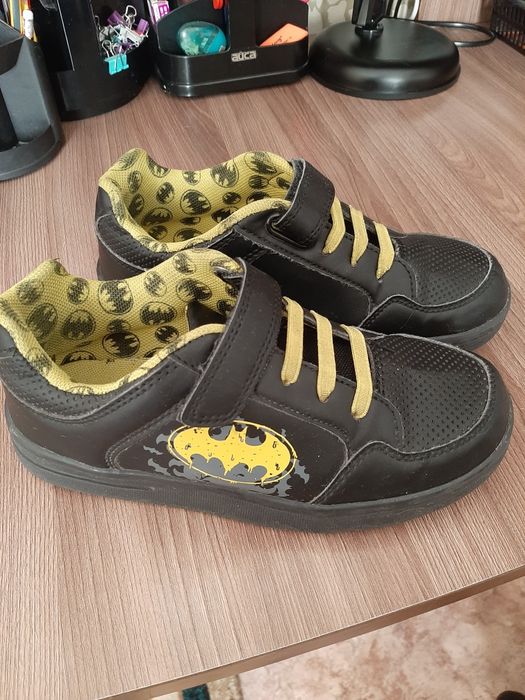 Кроссовки 33размер на мальчика