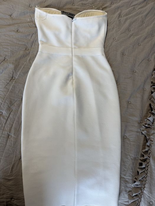 Бандажни рокли нови С размер