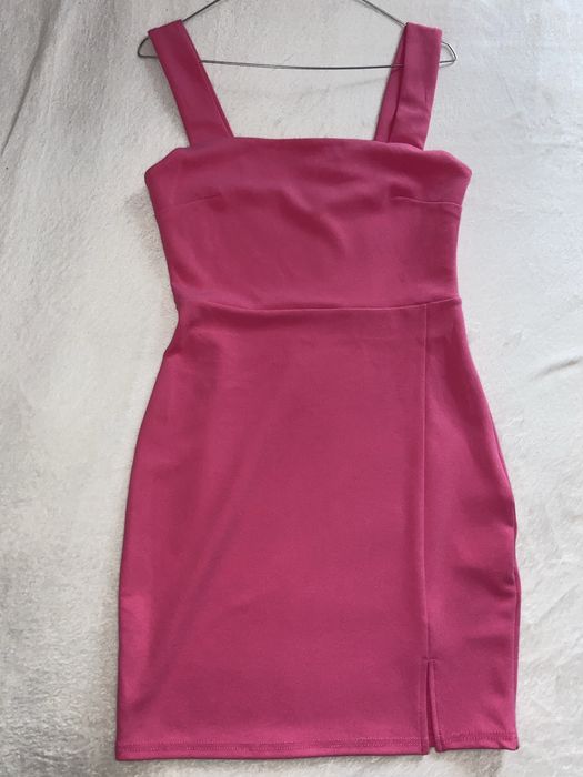 Vand rochie noua
