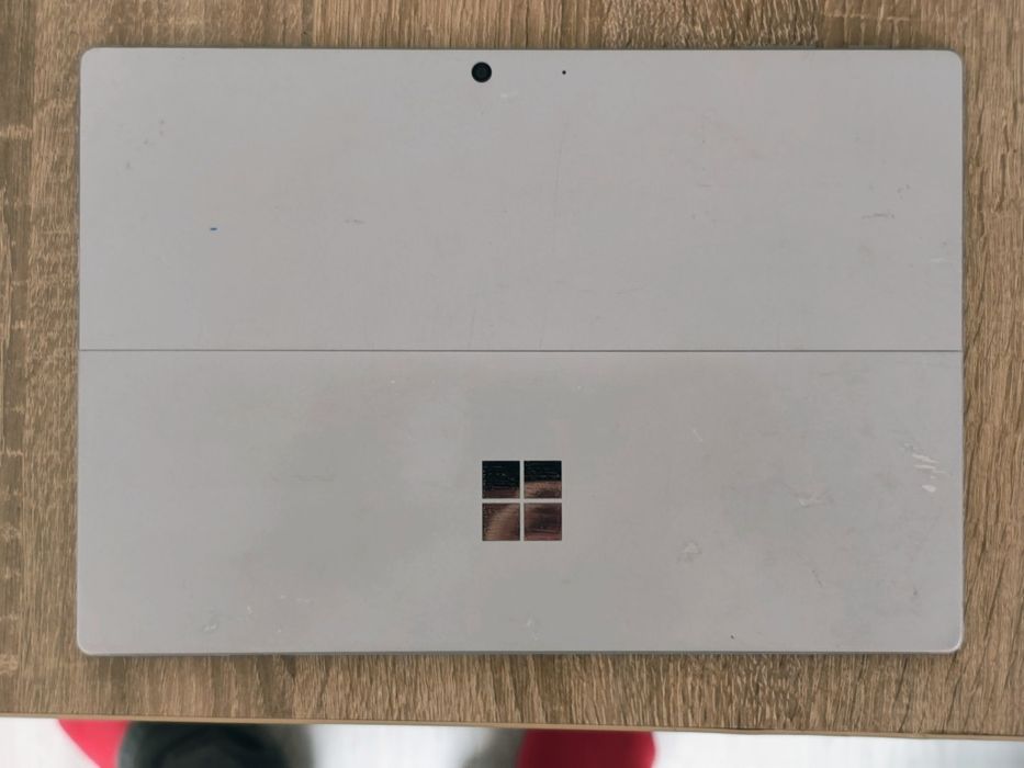 Tableta - Microsoft Surface 7 pro - i5 gen 10 - 8gb ram - defecta