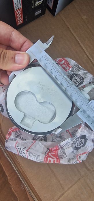 Piston fiat 411.415 pe cota de reparație r1 pret 550 lei bucata se poa