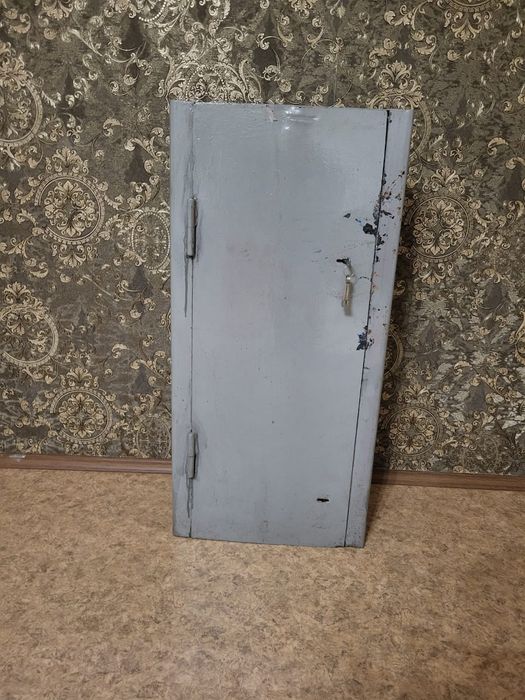 Продам сейф  металический