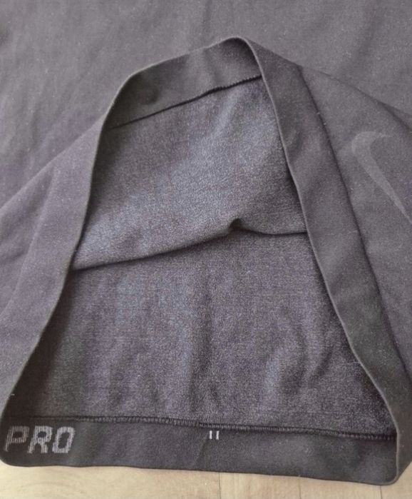 Tricou de compresie Nike Pro Hypercool pentru femei, mărimea M