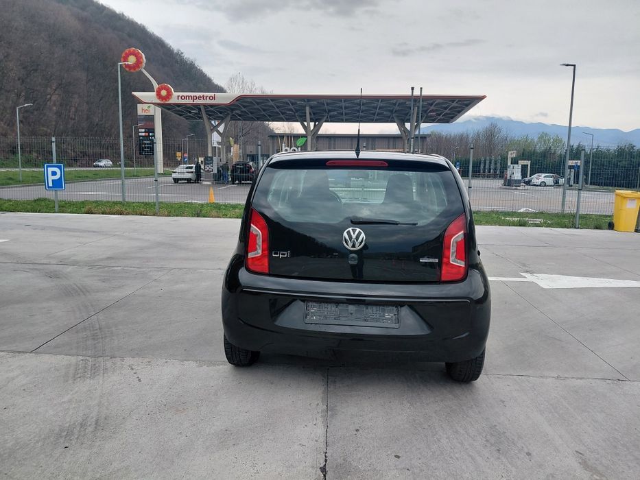 Vw Up 1000 benzina an 2014 euro 5 Km 132000  Clima funcțională!