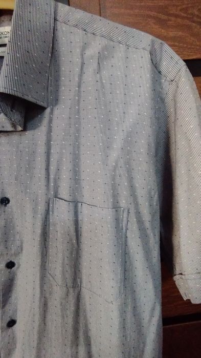 Продам мужскую рубашку.