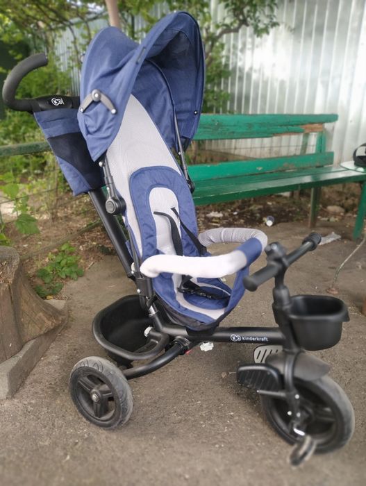 Vând  tricicleta kinderkraft