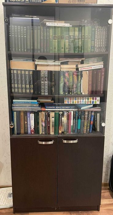 Мебель для жилой квартиры или дома