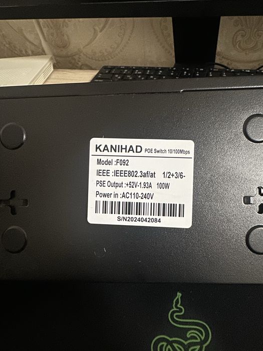 Poe switch 9+2 up link Kahinad